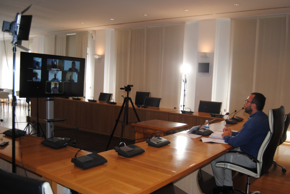 Reunión telemática entre el alcalde de Vila-real, José Benlloch, y los representantes de la Asociación Hostelera de Castellón (Ashocas).  - 