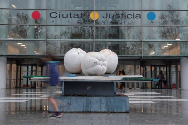 Los Procuradores valencianos rechazan el Decreto de reactivación de la Justicia