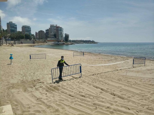 La Policía Local impone 3.200 denuncias y detiene a 35 personas durante el confinamiento en Alicante