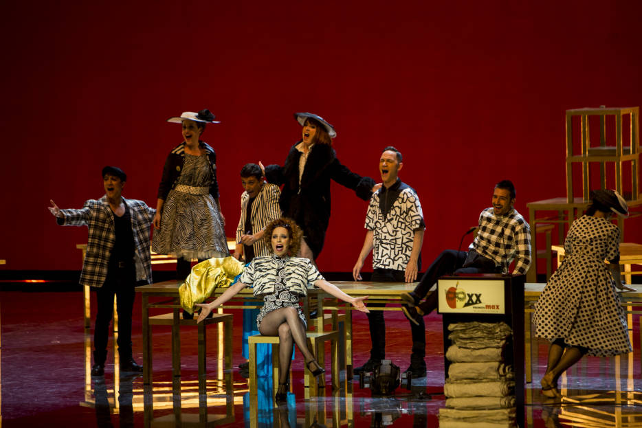 Los Premios Max, aplazados