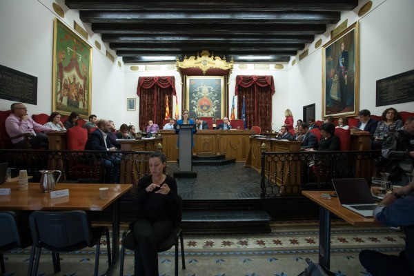 El bipartito de Elche creará una mesa de trabajo con la oposición para abordar medidas económicas por la crisis