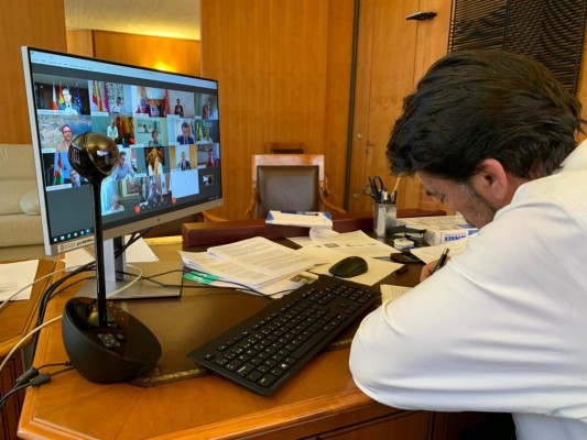 Barcala defiende ante la FEMP un plan global que dé liquidez a los municipios frente al Covid-19