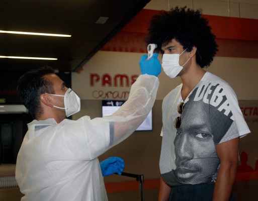 Valencia Basket inicia su desescalada con test físicos a jugadores y algo de tiro