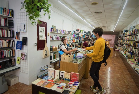 Suben la persiana, pero no abren la puerta: se inicia el camino a la 'nueva normalidad' en las librerías