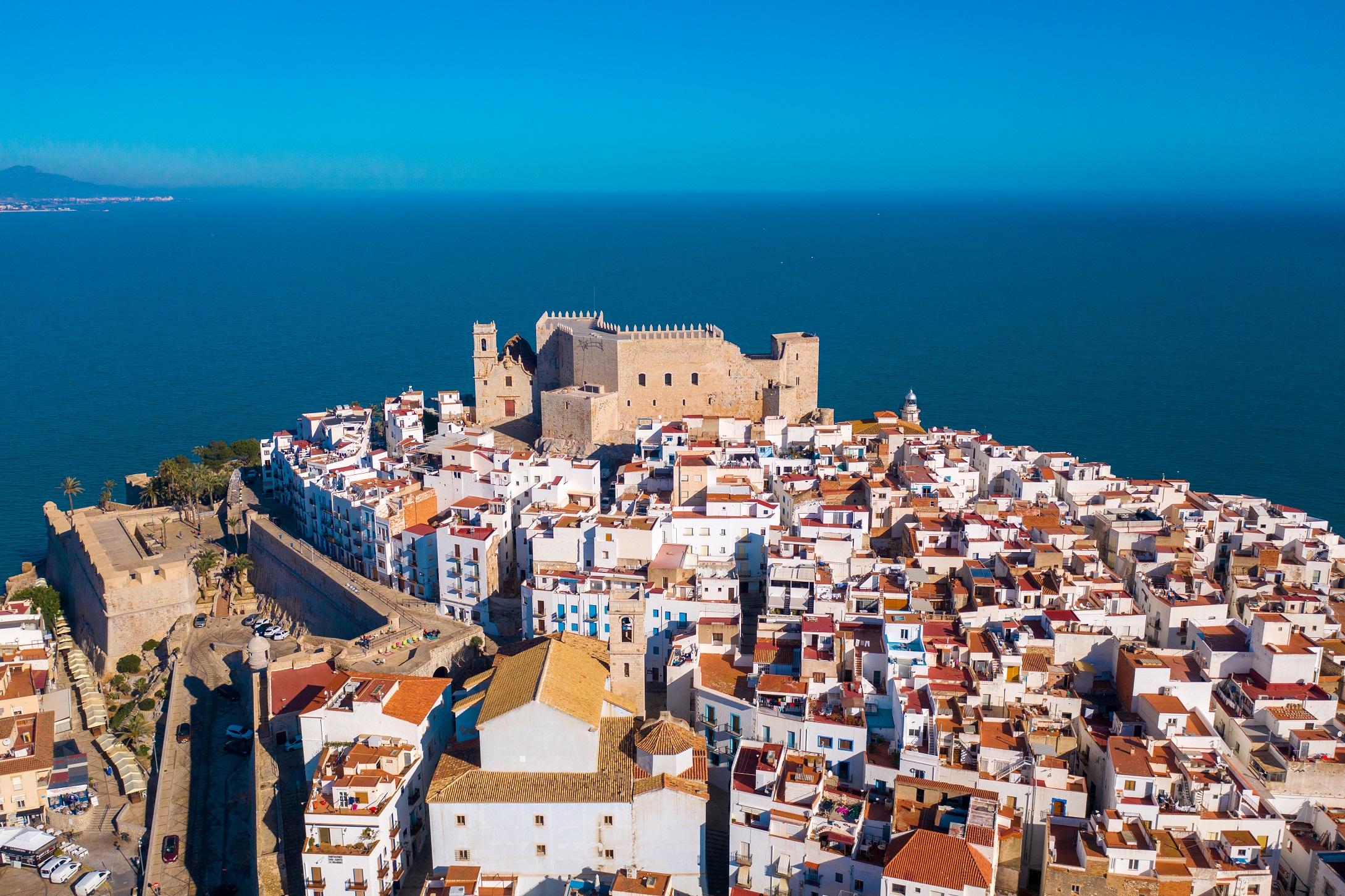 Peñíscola publicitará los servicios a domicilio de las empresas locales mediante canales de información