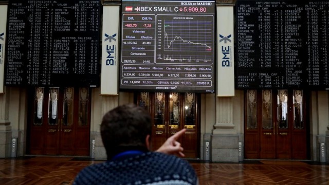 El Ibex 35 se hunde un 3,6% y pierde los 6.700 puntos por el miedo a la guerra comercial