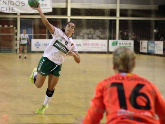 Laura Hernández, tercera baja del CBM Elche para la próxima temporada, ficha por Bera Bera