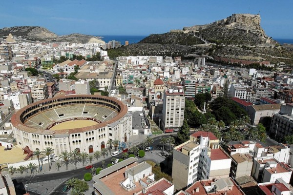 El confinamiento reduce un 72% la contaminación del aire en Alicante, según Ecologistas en Acción