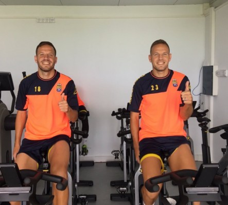 Los gemelos Dani y Javi Castellano renuevan con la UD Las Palmas
