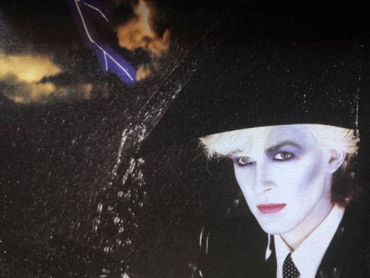 Los caballeros rubios prefieren las polaroids: acerca de David Sylvian y Japan

