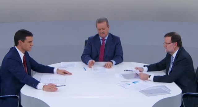 Sánchez ataca duro con la corrupción y Rajoy se defiende con datos económicos