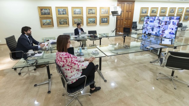 El Gobierno regional coordina las actuaciones para la desescalada con 45 ayuntamientos

