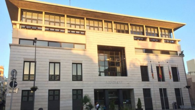 La teleasistencia domiciliaria de Burriana atiende ya de manera permanente a 124 vecinos