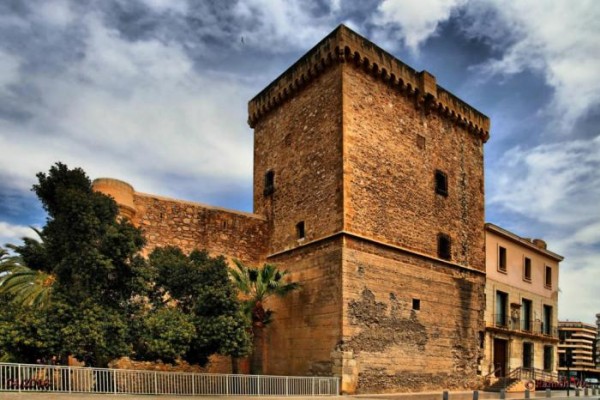 La Generalitat tendrá que elegir entre dos proyectos de reforma en Elche: Palacio de Altamira o Parque Andalucía
