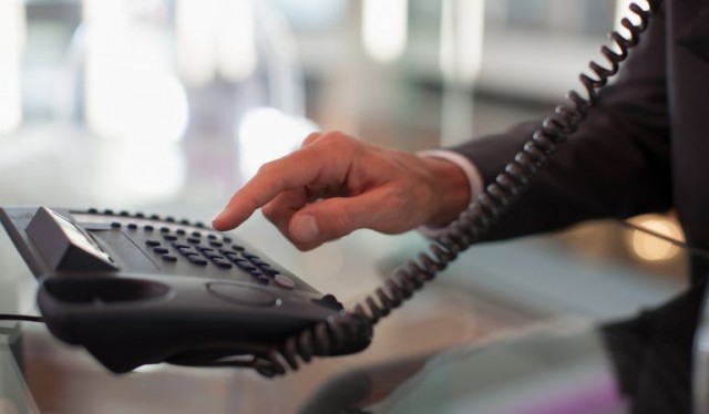 El teléfono fijo se desempolva: los murcianos duplican su uso durante el confinamiento