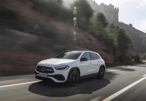 Mecánicas eficientes del nuevo Mercedes-Benz GLA