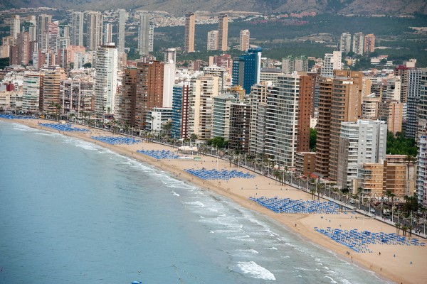 Los hoteles de Benidorm: desierto en el desconfinamiento, apertura al 50% desde julio