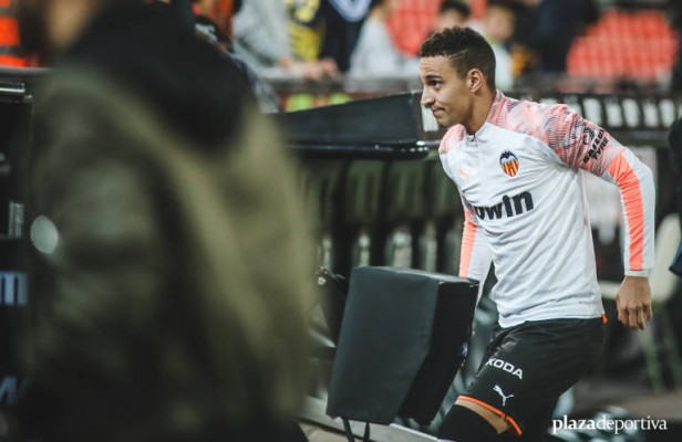 Estoy con la FIFA: cinco cambios por partido es interesante