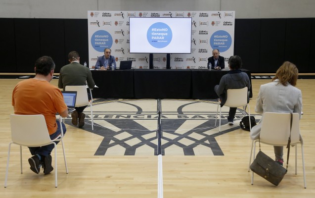 Las plantillas profesionales de Valencia Basket renuncian a un 4% de su salario y los empleados cobrarán el 100%