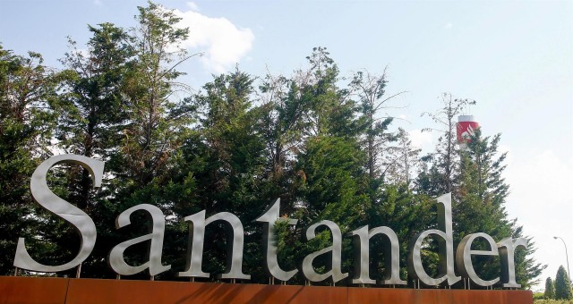 Santander y sindicatos dan por cerrado el ERE tras salir de la entidad 3.223 trabajadores