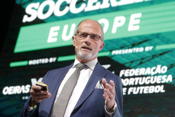 El presidente de las Ligas Europeas insiste en acabar las competiciones