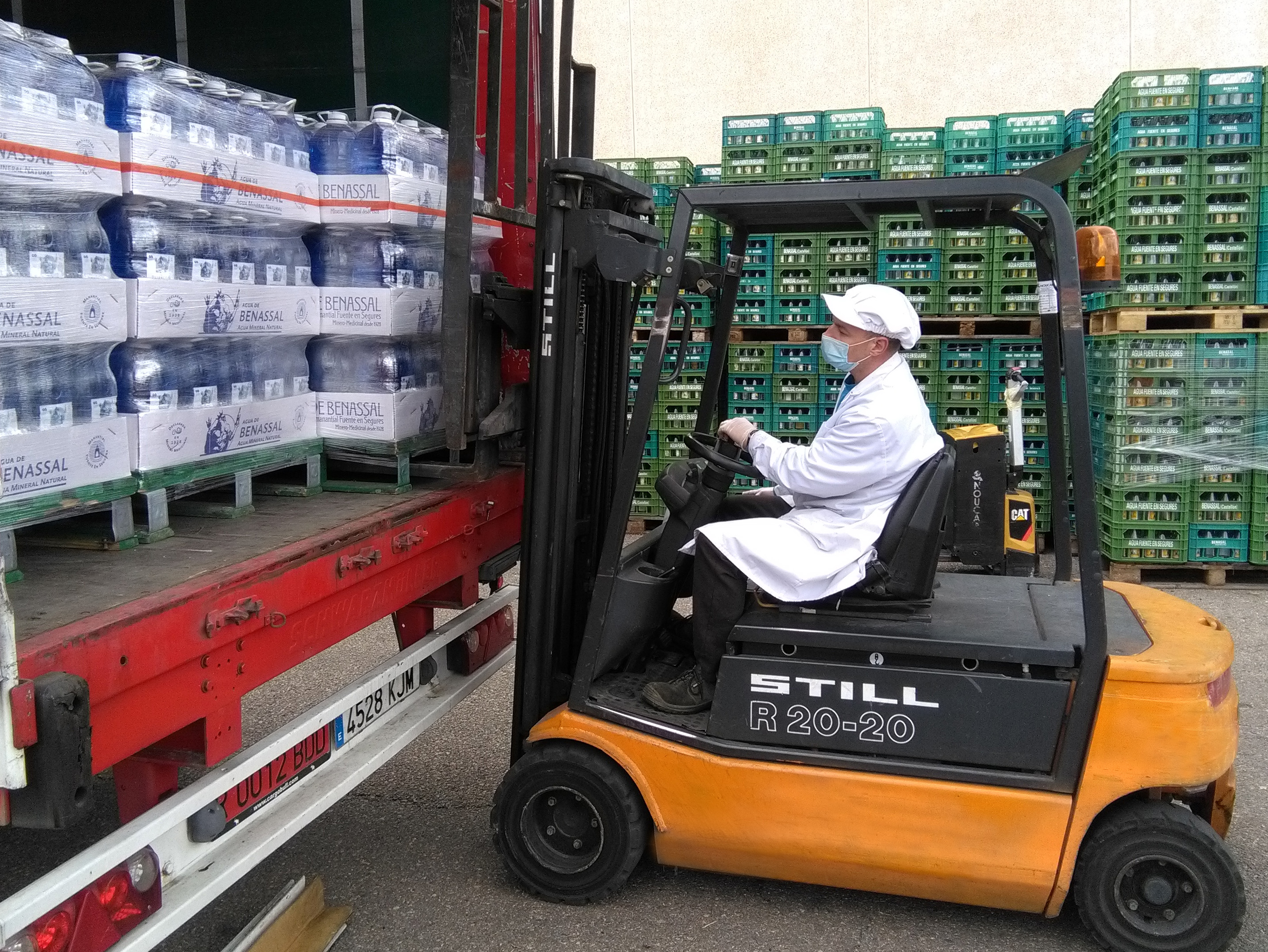 Agua de Benassal amplía su abastecimiento a asociaciones solidarias y hoteles medicalizados