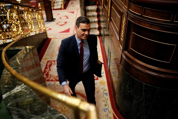 Sánchez asume sus errores, pero exige 