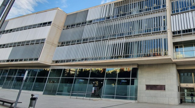 San Vicente estudia su presupuesto para convertir el gasto no empleado en ayudas para el covid-19