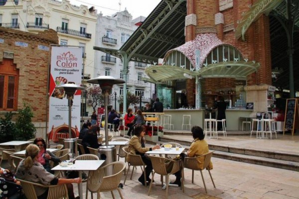 La restauración podrá abrir el 11 de mayo, pero solo las terrazas con una ocupación del 30%
