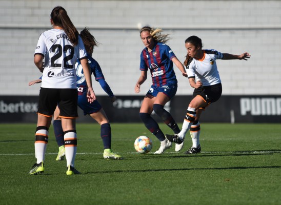 La RFEF e Iberdrola lanzan la iniciativa GamHer con jugadoras de Primera
