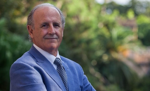 Luis Miralles: 