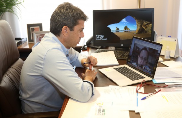 Diputación y Provia acuerdan interceder ante los consulados para facilitar los trámites de la compra de viviendas