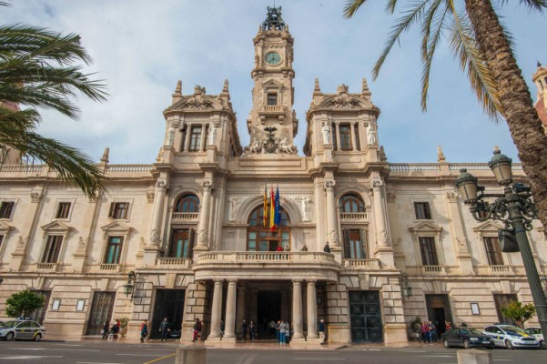 El Ayuntamiento de València sancionará el incumplimiento de los paseos con niños