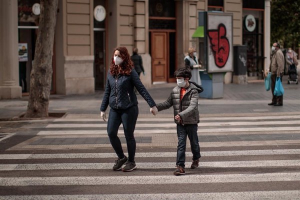 Las comunidades de propietarios no regularán el uso de las zonas comunes por parte de los menores de 14 años
