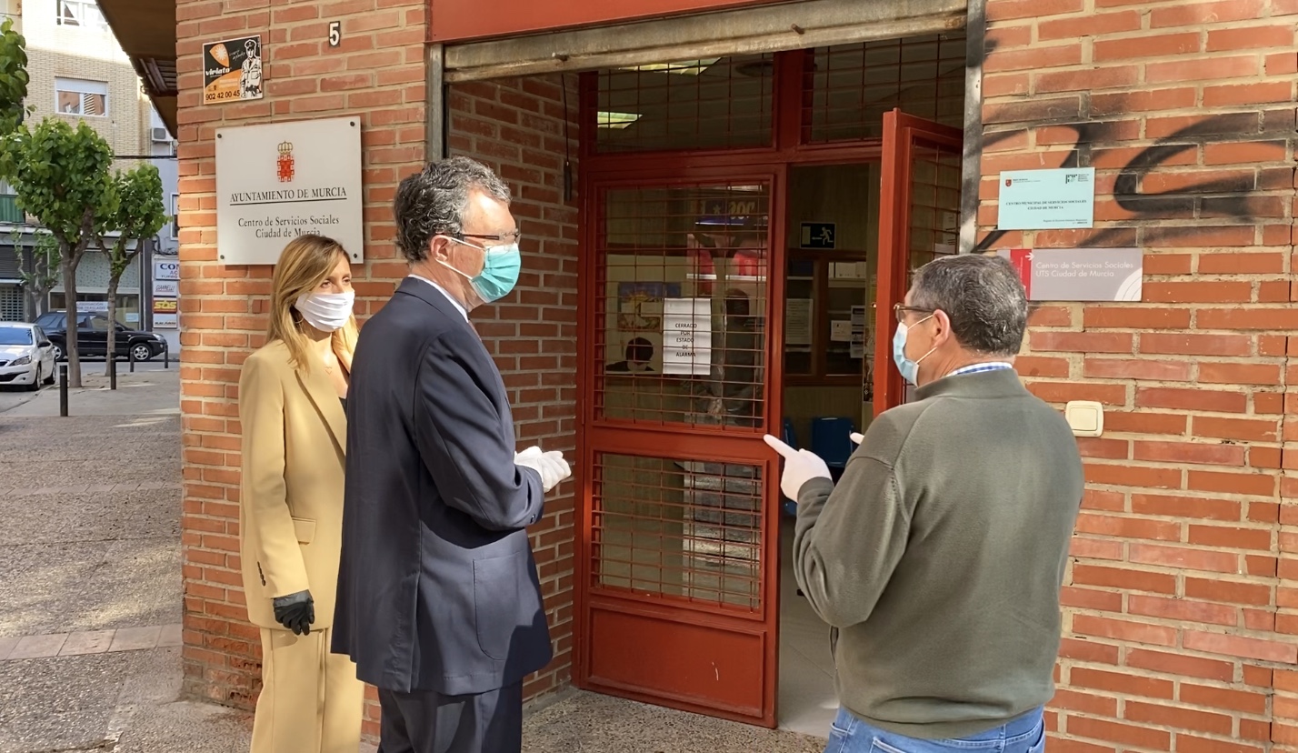 Los servicios sociales de Murcia refuerzan plantillas ante la avalancha de demandas de ayuda