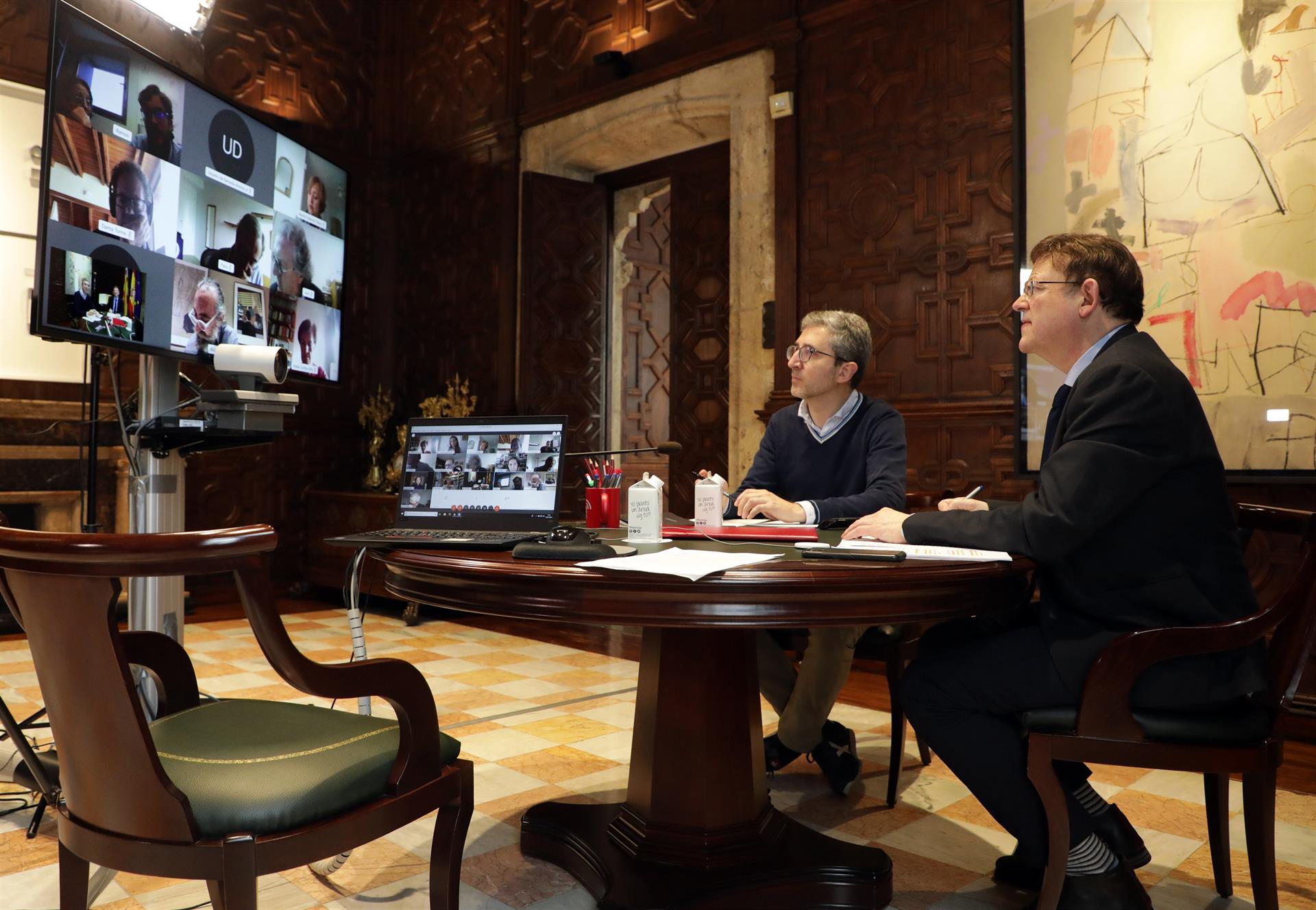 Puig se reúne con expertos para avanzar en el diseño de actuaciones futuras ante la Covid-19