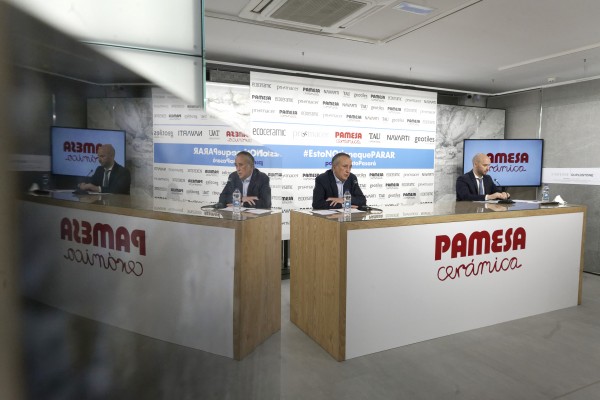 Pamesa concreta en 43 los positivos y responde a Barceló que realizó el test PCR a todo su personal
