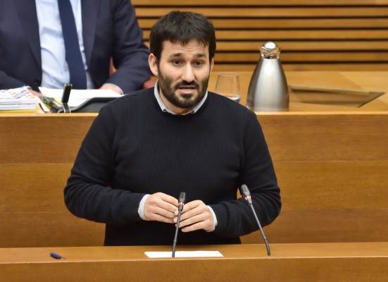 Marzà recibe el apoyo hasta de Vox en Les Corts por su gestión frente al coronavirus