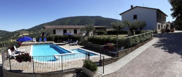 La ley regional pone coto a las casas rurales irregulares, también en la costa