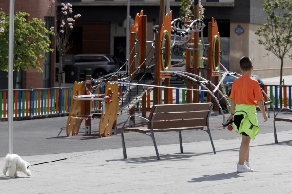 Illa aclara: los menores de más de 14 años pueden salir a la calle igual que un adulto