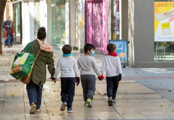 Así será la salida de los niños: una hora al día, un máximo de tres hijos y sin entrar en parques