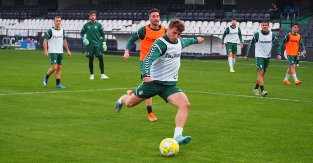 La plantilla del Castellón sigue trabajando en casa sin un horizonte claro sobre el final de temporada