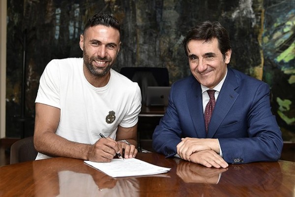 Sirigu, exportero de Sevilla y Osasuna, ficha por el Torino