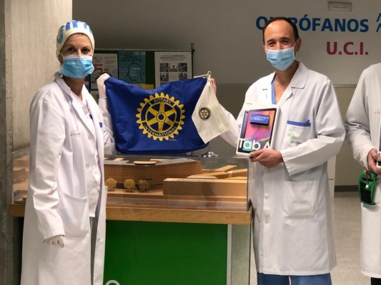 Rotary Club Murcia abastece de tablets a los pacientes aislados en los hospitales de la Región 