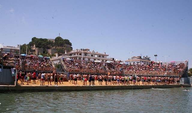 Dénia anula los Bous a la Mar y destinará la partida de fiestas a medidas contra el virus