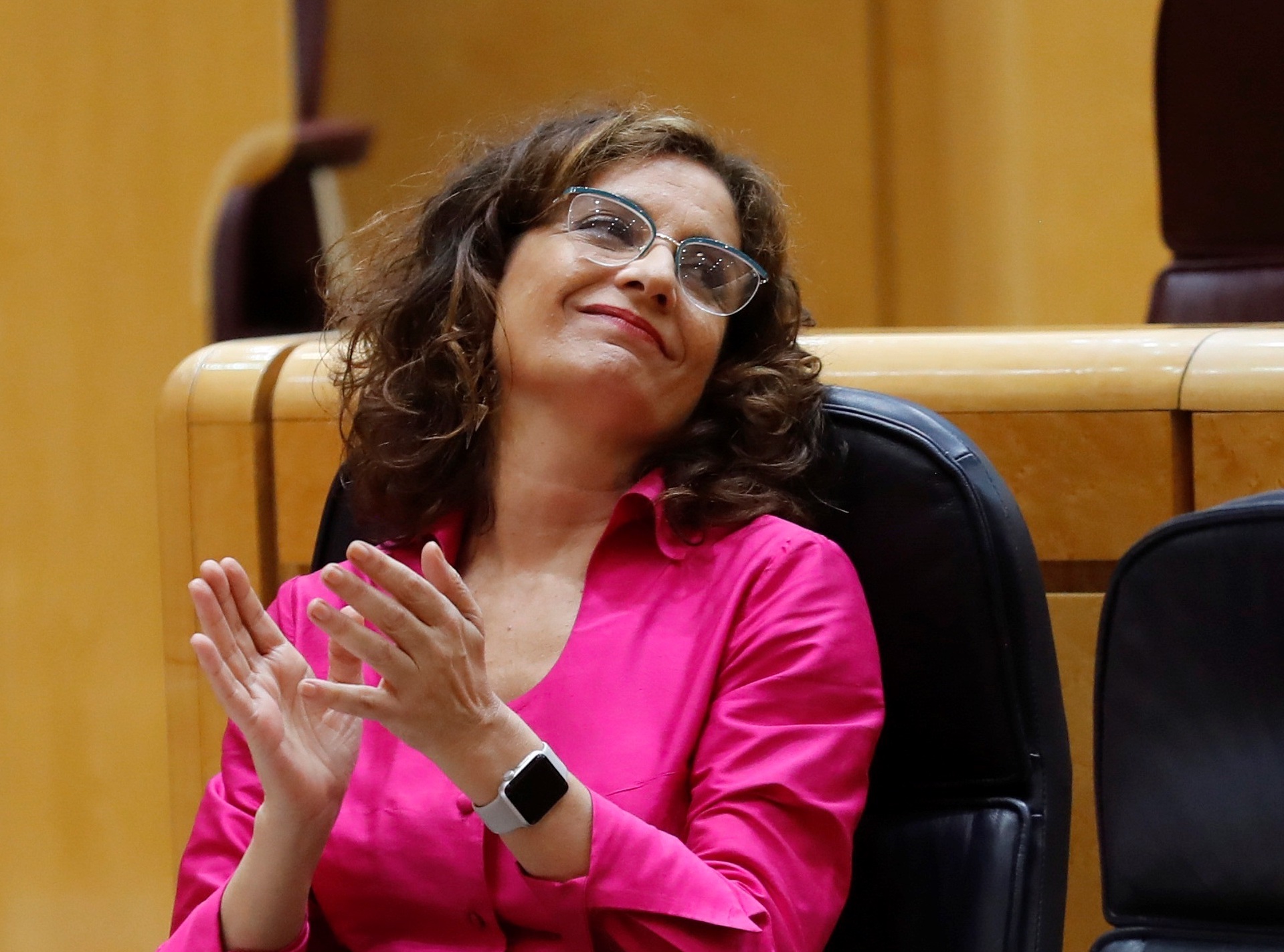 Montero autoriza a las CCAA a gastar 