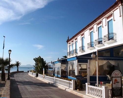 Los Alcázares vende sus bondades con la campaña 'Destino turístico seguro'
