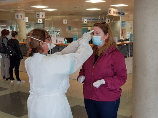 Quirónsalud se prepara para retomar la actividad programada: dará gel, mascarillas y guantes a pacientes