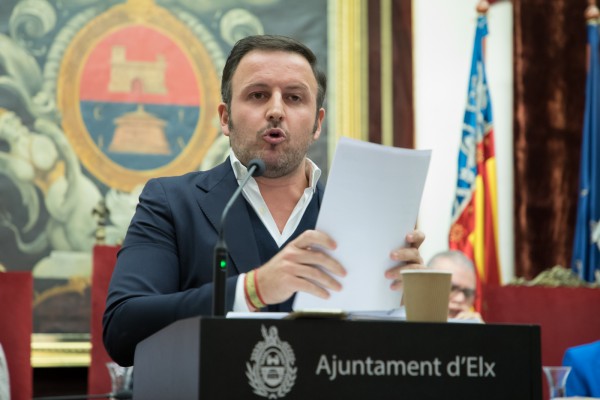 El PP de Elche denuncia que para las ayudas se recorte en formación y pedanías y se mantenga publicidad