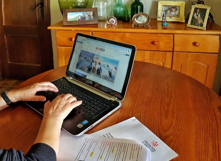 El Gobierno amplía dos meses el teletrabajo, la adaptación del horario y reducción de la jornada